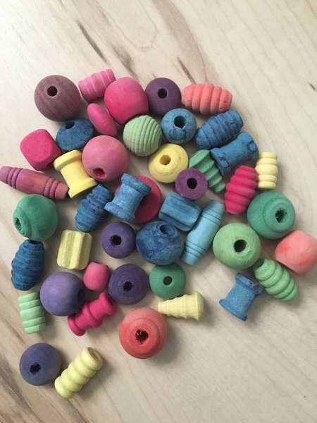 Bunter Buchenholzperlen Mix mit Loch, farbig
