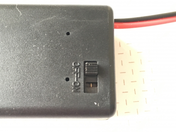 Vogelbad mit Dusche - Powerbank